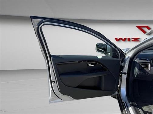 2016 Volvo XC70 T5 Premier