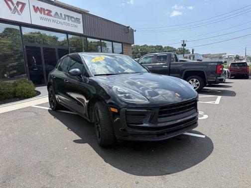 2022 Porsche Macan Base