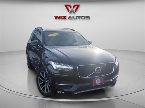 2019 Volvo XC90 T6 Momentum