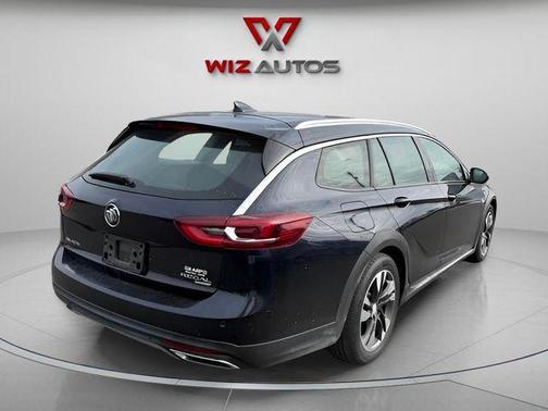 2018 Buick Regal TourX Essence