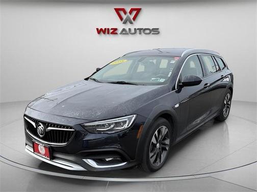 2018 Buick Regal TourX Essence