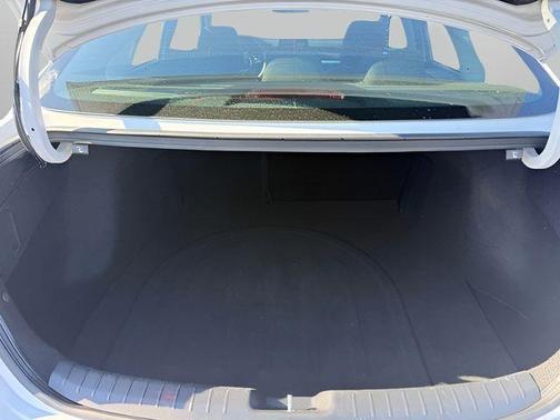 White 2023 Kia Forte LXS