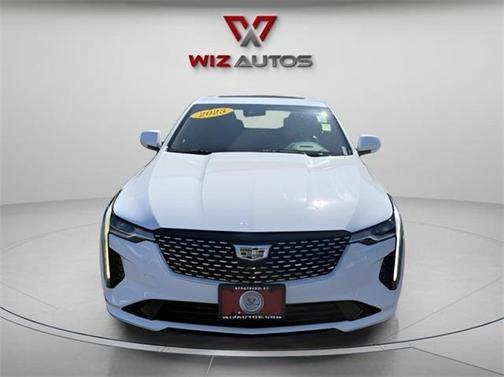 2023 Cadillac CT4 Luxury