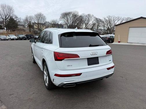 2022 Audi Q5 45 S line quattro Premium