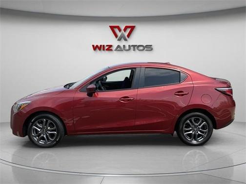 2019 Toyota Yaris Sedan LE