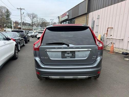Gray 2017 Volvo XC60 T6 Inscription
