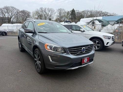 Gray 2017 Volvo XC60 T6 Inscription