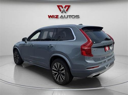 2020 Volvo XC90 T6 Momentum 7 Passenger