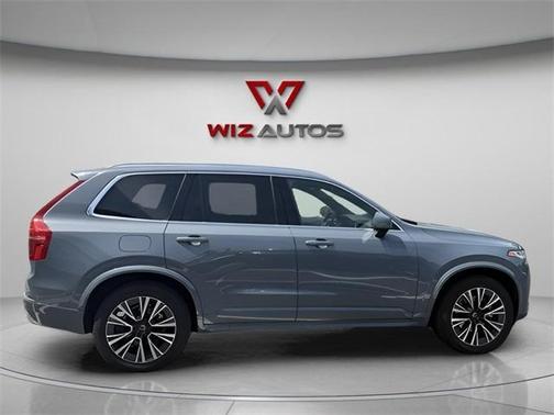 2020 Volvo XC90 T6 Momentum 7 Passenger