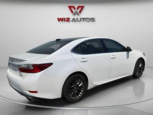 White 2017 Lexus ES 350 Base