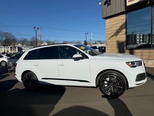 2020 Audi Q7 55 Premium Plus