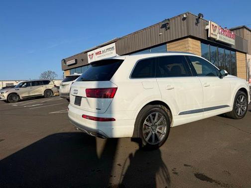 2019 Audi Q7 55 Premium Plus