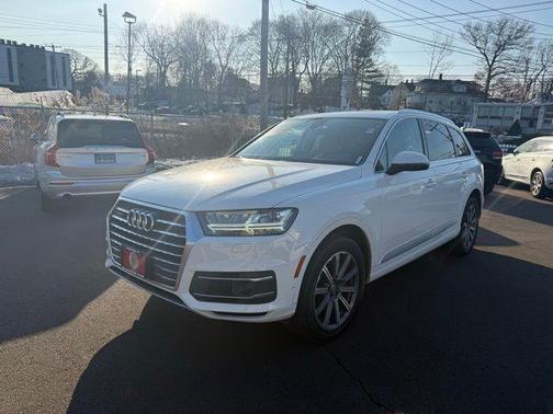2019 Audi Q7 55 Premium Plus