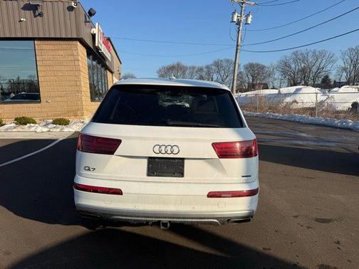 2019 Audi Q7 55 Premium Plus