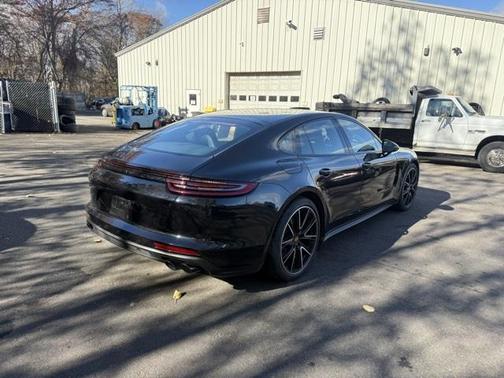 2020 Porsche Panamera 4S