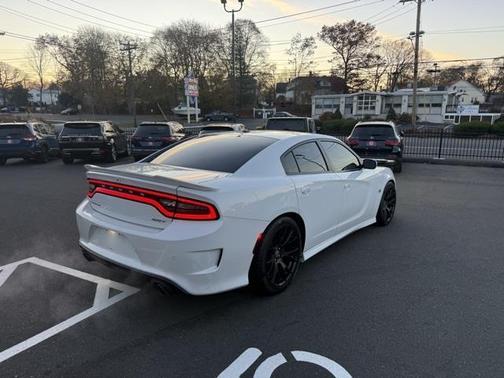 2016 Dodge Charger SRT 392