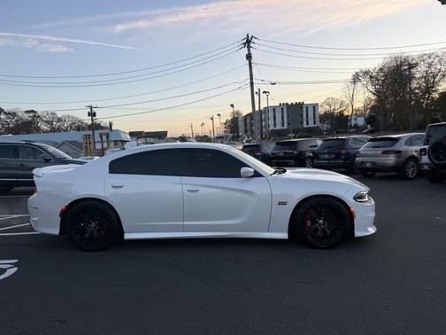 2016 Dodge Charger SRT 392