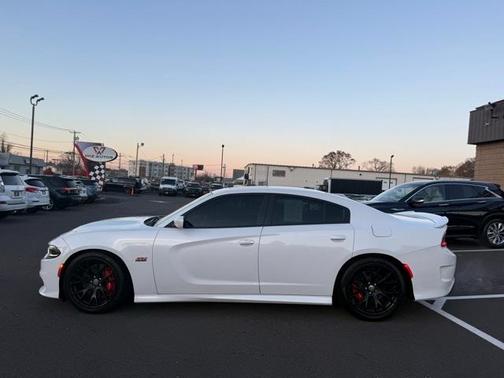 2016 Dodge Charger SRT 392