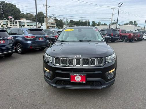 Black 2017 Jeep Compass Latitude