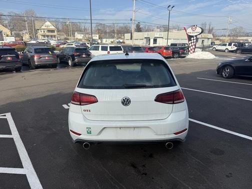 2019 Volkswagen Golf GTI 2.0T SE
