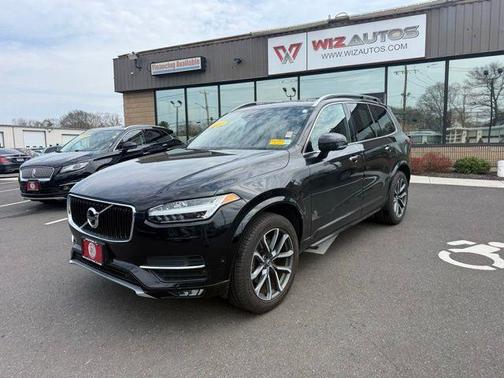 Black 2017 Volvo XC90 T6 Momentum