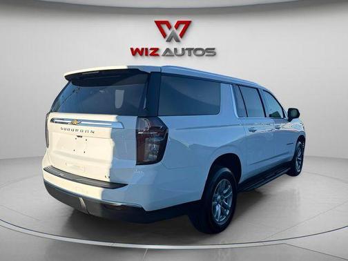 2023 Chevrolet Suburban LT