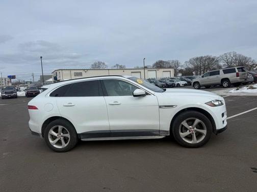 2019 Jaguar F-PACE 25t Premium