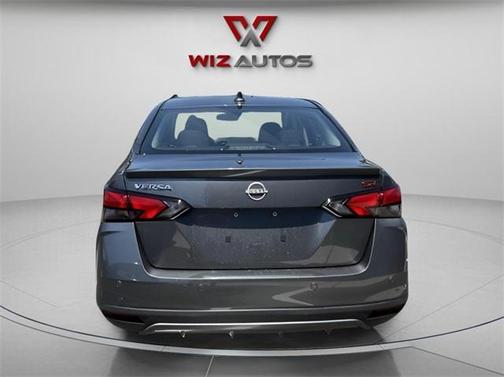 2024 Nissan Versa 1.6 SR