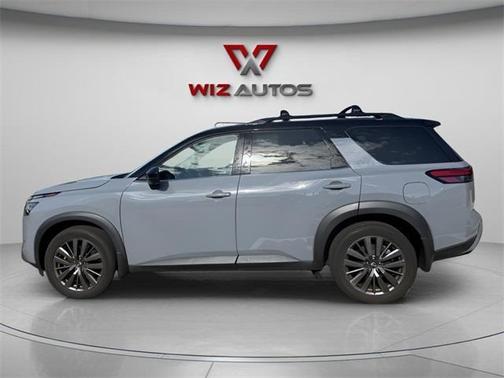 2022 Nissan Pathfinder SL