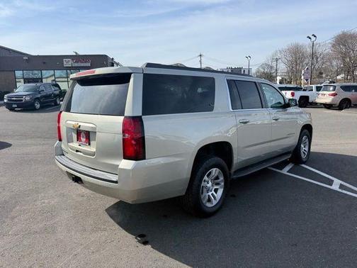 2017 Chevrolet Suburban LT