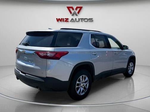 Silver 2019 Chevrolet Traverse LT Cloth