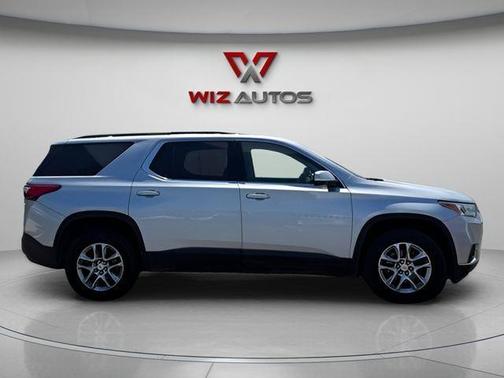 Silver 2019 Chevrolet Traverse LT Cloth