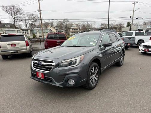 Magnetite Gray Metallic 2018 Subaru Outback 2.5i Limited