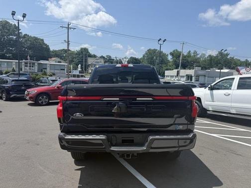 2022 Ford F-150 Lightning LARIAT