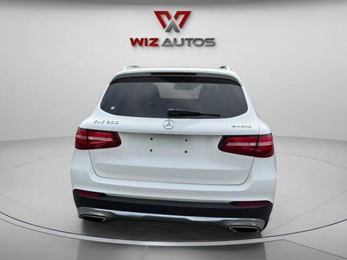 White 2016 Mercedes-Benz GLC-Class GLC 300 4MATIC