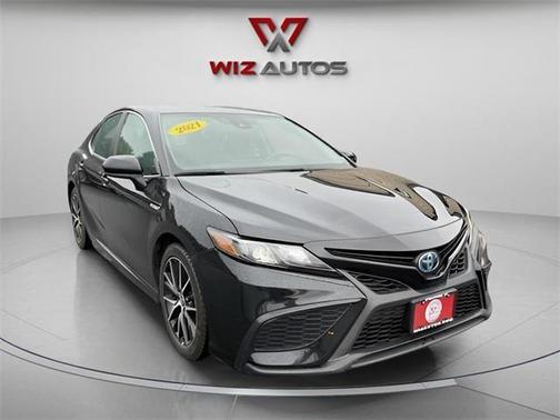 2021 Toyota Camry Hybrid SE