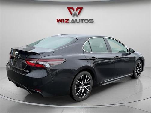2021 Toyota Camry Hybrid SE