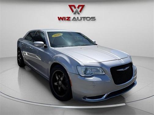 2016 Chrysler 300 Limited