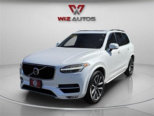 2016 Volvo XC90 T6 Momentum
