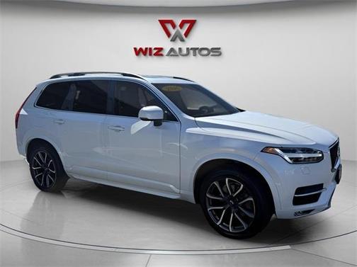 2016 Volvo XC90 T6 Momentum
