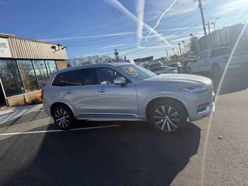 2024 Volvo XC90 B5 Plus Bright Theme