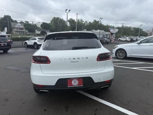 2017 Porsche Macan Base