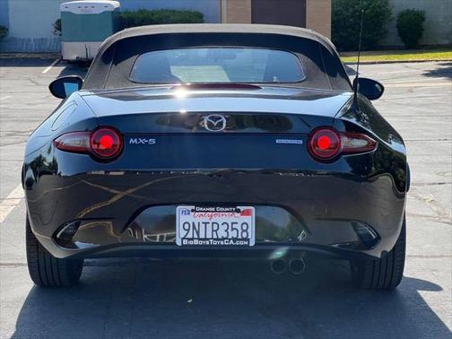 2022 Mazda MX-5 Miata Sport