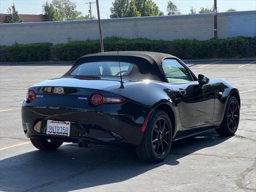2022 Mazda MX-5 Miata Sport