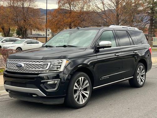 2020 Ford Expedition Platinum 4x4 4dr SUV