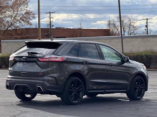 2019 Ford Edge ST