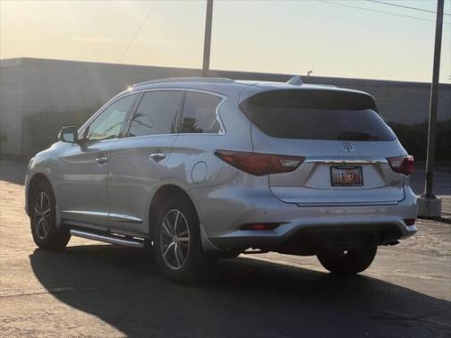 2017 INFINITI QX60 Base