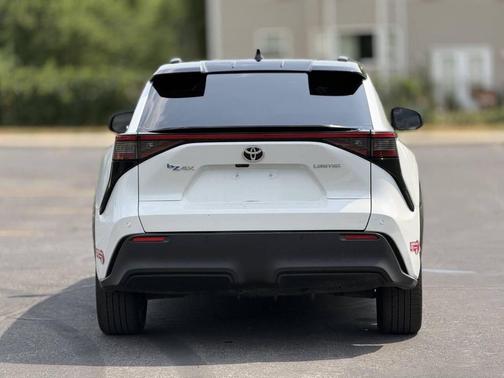 White 2023 Toyota bZ4X Limited 4dr Crossover