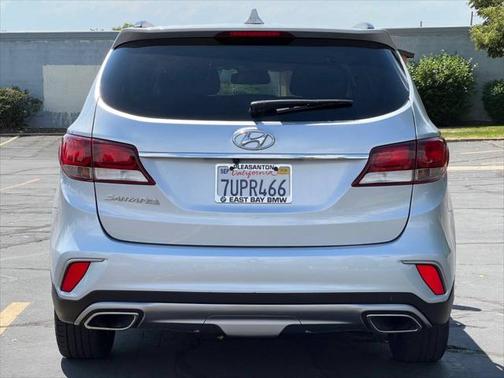 2017 Hyundai SANTA FE SE