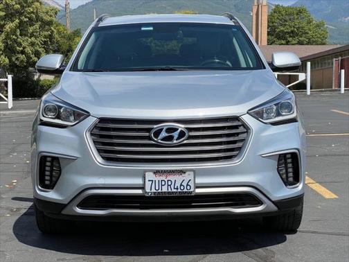 2017 Hyundai SANTA FE SE